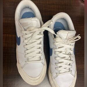 Nike white blue Legacy lift platform tennis shoes. Women’s size 7.5